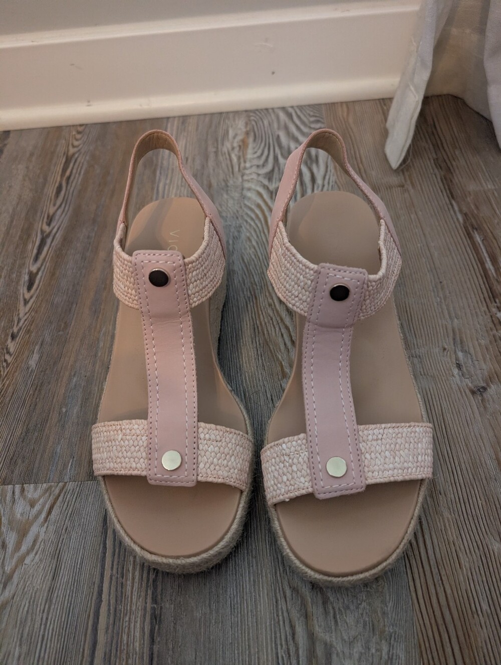 Vionic 9w Light Pink Espadrilles Wedge